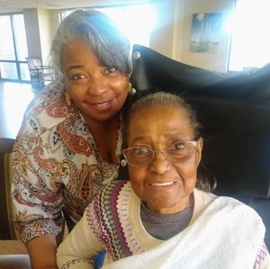 Meet your Posher, Felicia